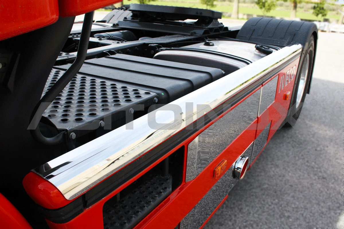 Pair of fairing covers iveco stralis cube and hi way