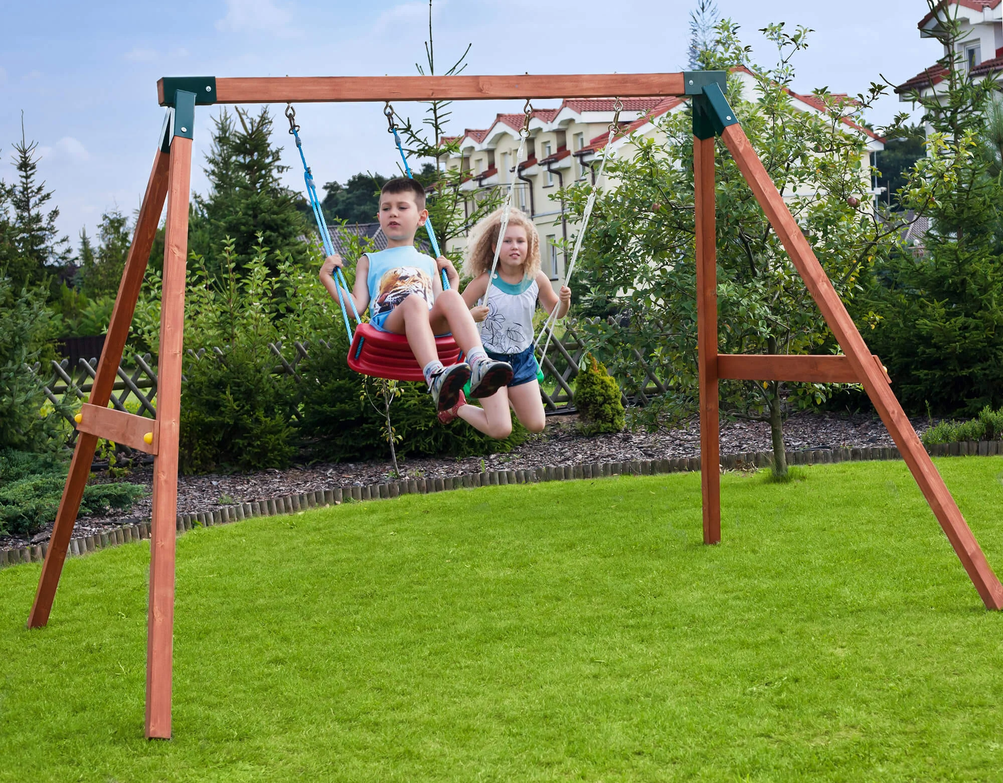 Altalena per Bambini da Giardino 305x252x217 cm in Legno di Conifera Taini Swing Fly